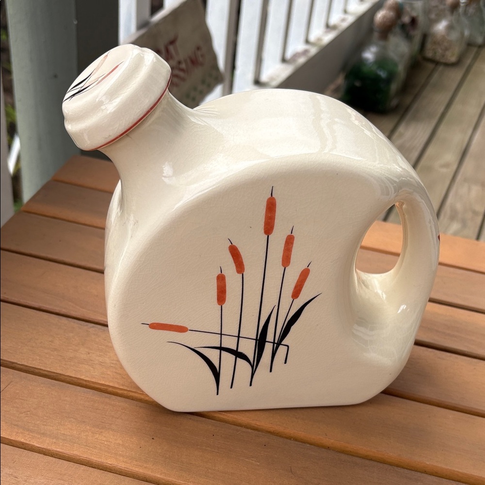 Vintage Universal Cambridge Cattail Pottery Refrigerator Water Pitcher